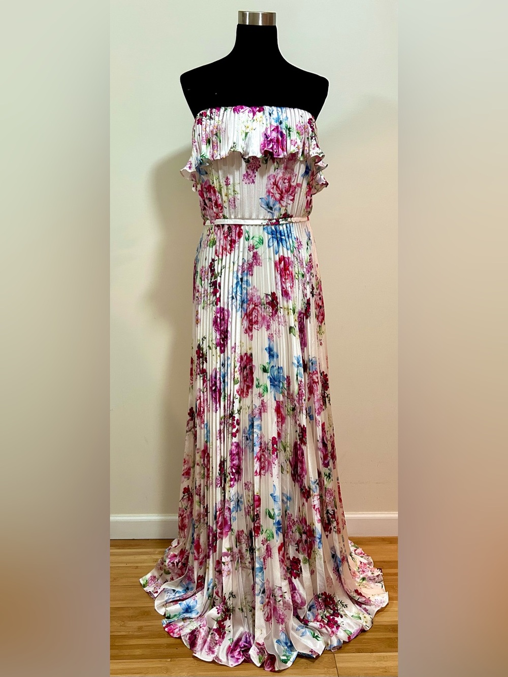 NWOT Monique Lhuillier Peony Dream Floral Pleated Strapless Gown Size 12